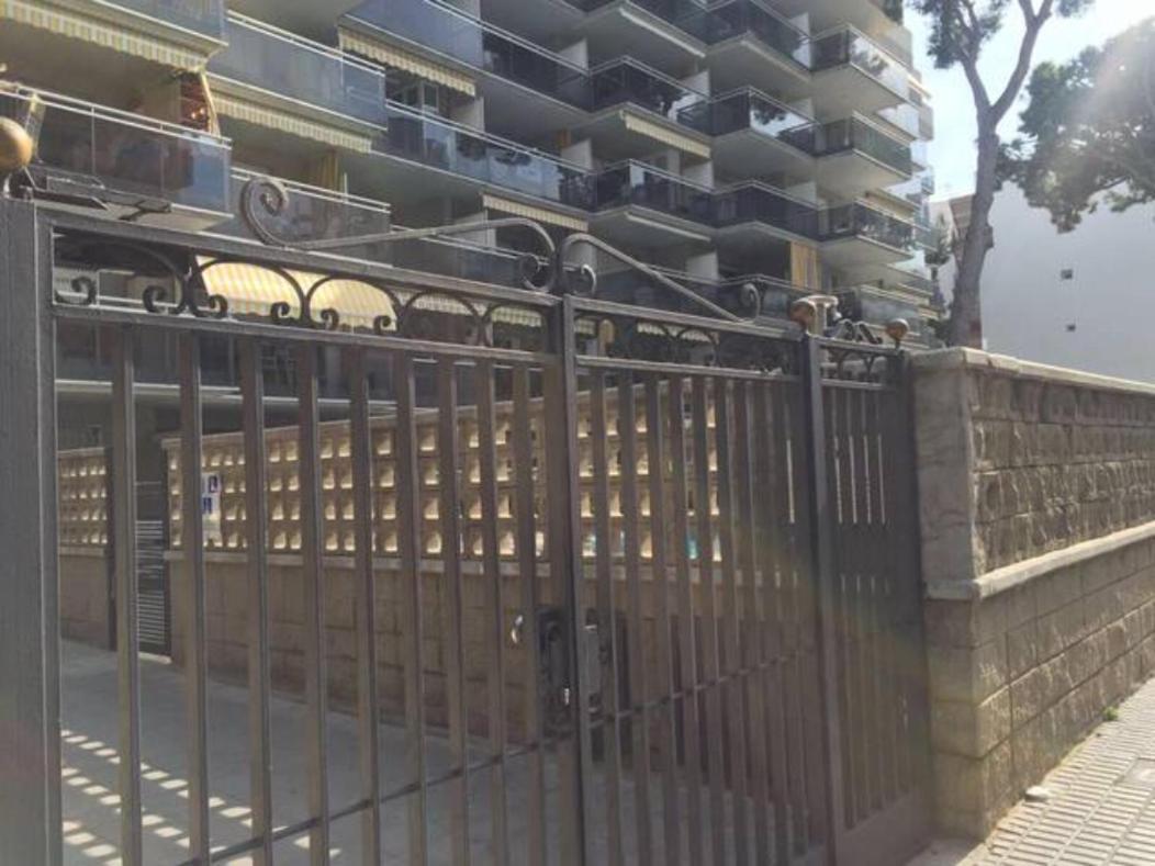 סאלו Apartamento Centrico Y Con Piscina A 5 Min. Playa מראה חיצוני תמונה